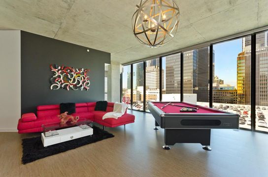 Vip Penthouse With Pool Table